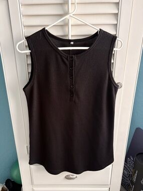Black Sleeveless Waffle Knit Henley Tank Top